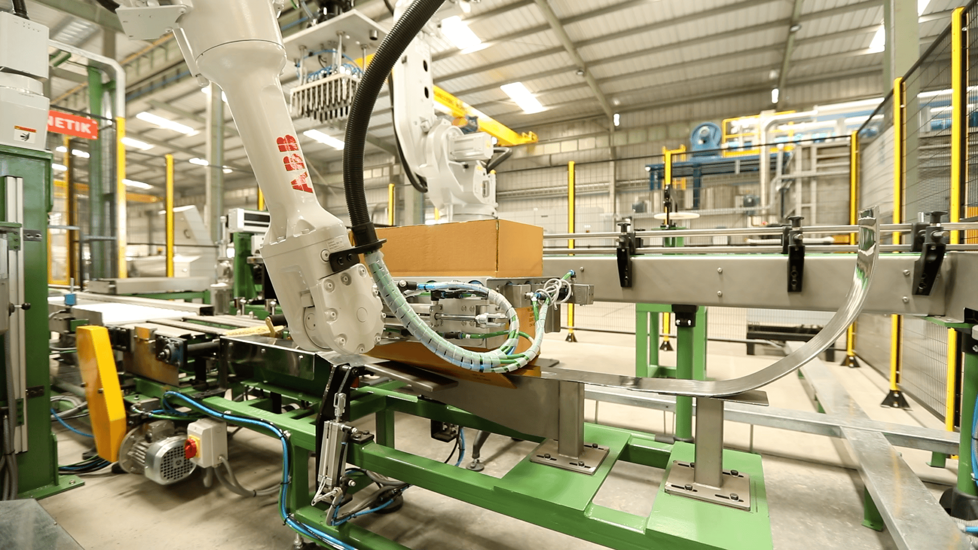 Case Erector for Bottle packaging systems